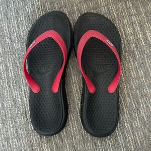 Nike Kids Flip Flops Size 5